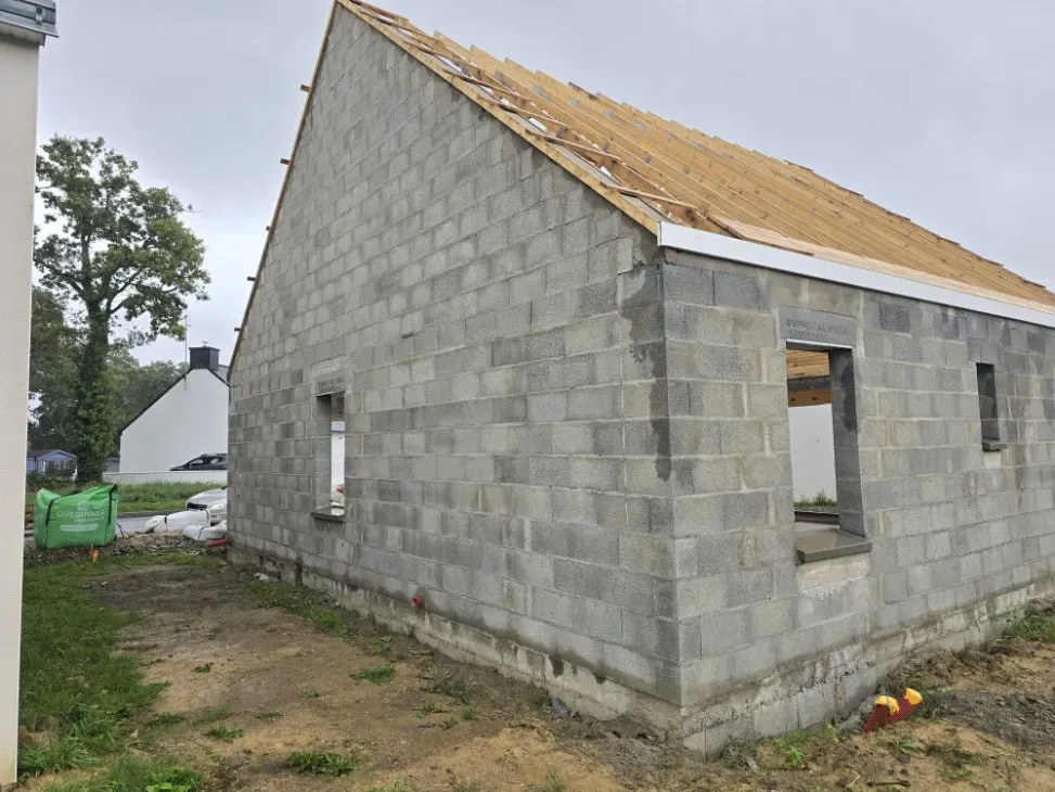 Maison parpaing et toit